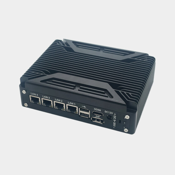 Q3100 fanless box PC with four Gigabit LAN ports, HDMI, DisplayPort, USB and optional 9–36V DC input